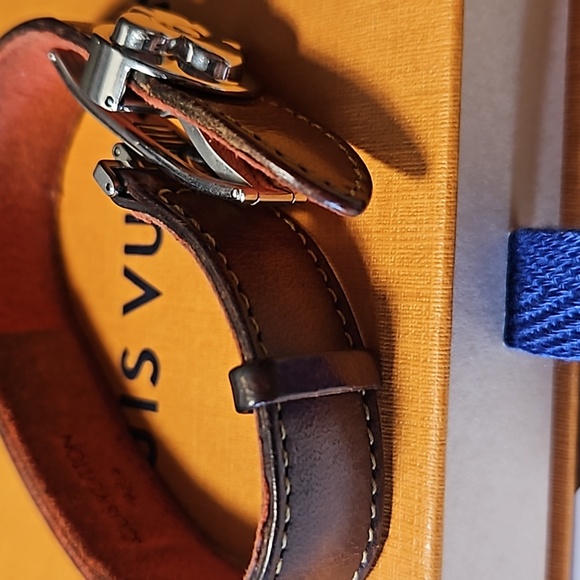 Louis Vuitton Good Luck Brown Leather Bracelet with dust bag and box - Picture 6 of 6